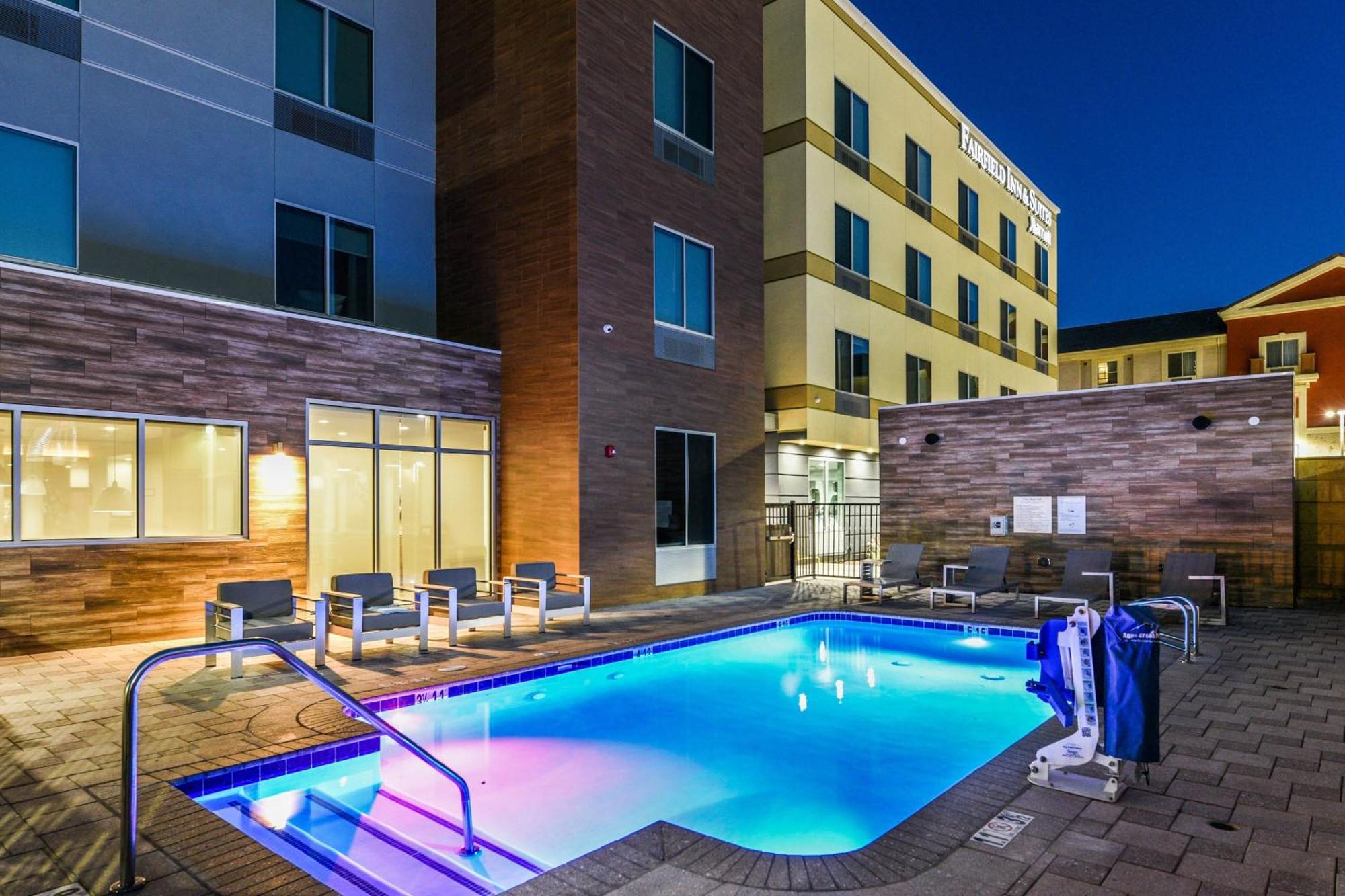 Fairfield Inn & Suites Ontario Rancho Cucamonga Εξωτερικό φωτογραφία